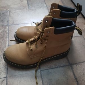 Timberland style Dr. Martens